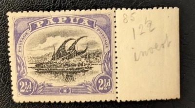 Sello Papua Lakatoi 1907-10 21/2d violeta y negro. Marca de agua invertida. Con bisagras como nuevas. Foto 1 de 3