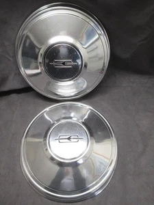 1971-1985 Pair Oldsmobile Dog Dish Poverty Hubcaps ub - Picture 1 of 4