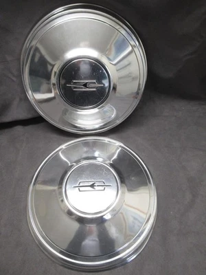 1971-1985 Pair Oldsmobile Dog Dish Poverty Hubcaps ub - Image 1 of 4