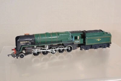 TRIANG HORNBY R861 BR GREEN 2-10-0 CLASS 9F LOCOMOTIVE 92220 EVENING STAR 1om - Image 1 of 4