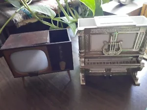 VINTAGE 1950 PIANO & TELEVISION TV SALT and PEPPER SHAKERS LOT AS IS - Picture 1 of 7