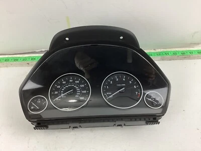 Cuadro de instrumentos velocímetro BMW 320i F30 xDrive 2012-2015 78 k OEM Foto 1 de 4