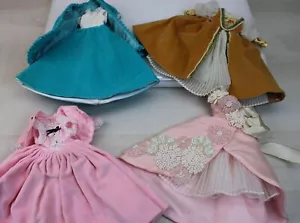 Lotto abiti Madame Alexander Joyous Tulip Violetta Raperonzolo Paulette - Foto 1 di 9