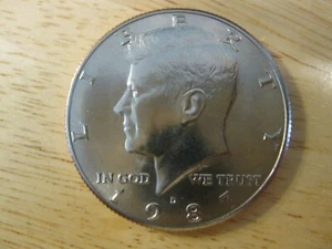 1987 P Kennedy Half Dollar Gem+ BU! - Picture 1 of 2