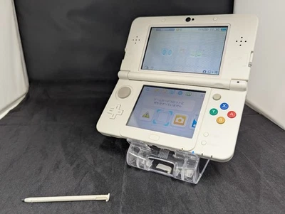 B917 Nintendo new 3DS console White Japan ｗ/pen fx - Image 1 of 4