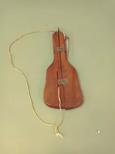 LšK Vintage Antique Wooden Shuttle Needle Sewing Tool Rug Making - Picture 1 of 7