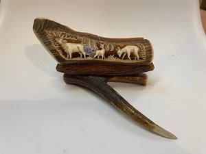 RANGE COURRIER EN BOIS DE CHEVREUIL SCULPTE SCENE DE CHASSE ART POPULAIRE - Imagen 1 de 11
