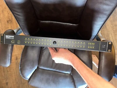 NETGEAR AV Line M4250-10G2XF-PoE++ 8x1G Utra90 PoE++ 802.3bt 720W 2x1G and... - Image 1 of 4