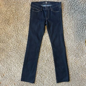 7 for All Mankind Jeans de pierna recta con lavado oscuro Talla 28 Denim crudo NWOT Marca nueva - Imagen 1 de 7