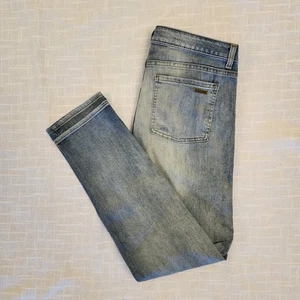 Michael Kors W  Size 6 Washed Denim Slim Fit Jeans 9" Rise  27" Inseam   A419 - Picture 1 of 12