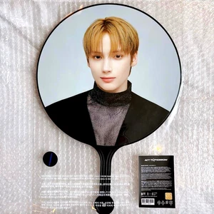 TXT HUENINGKAI ACT: TOMORROW PIQUETE IMAGEN MD oficial Uchiwa Limited Fan SEOUL - Imagen 1 de 2