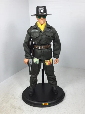1/6 SCALE “APOCALYPSE NOW” VIETNAM 1ST AIR CAV HUEY HELICOPTER PILOT PLAYBOY Cover