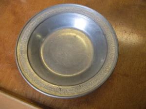 "Bandeja de peltre vintage de 1"" de alto x 6 1/2"" de diámetro puerto Newbury #7610 ¡Bonita! - Imagen 1 de 5