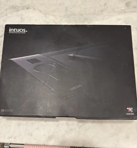 Wacom Intuos4 PTK-440 Professional — pen, small tablet, Missing The mouse (USED) - Picture 1 of 8