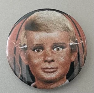 JOE 90 25mm BUTTON BADGE - GERRY ANDERSON - BRAND NEW - Picture 1 of 2
