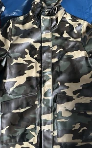 Levi’s Camouflage wasserabweisende Jacke - Large - Bild 1 von 6