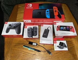 Nintendo Switch Bundle with 14 games - Picture 1 of 5