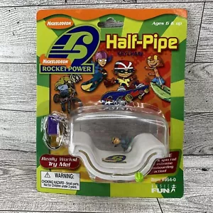 Rocket Power Nickelodeon 2000 Half- Pipe Ramp Twister Key Chain Rare NIB - Picture 1 of 10