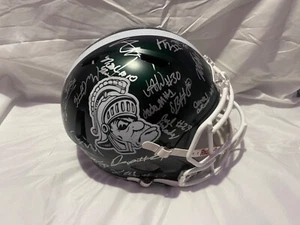 Casco de fútbol americano tamaño completo firmado por el equipo Michigan State Spartans 2023 - Imagen 1 de 11