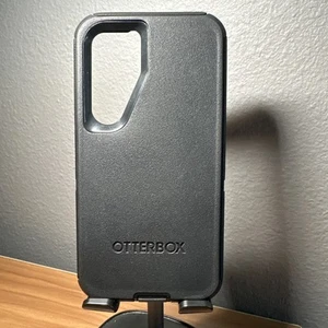 📱 Galaxy S24 OtterBox Defender Case - Schwarz (ohne Holster) - Bild 1 von 7