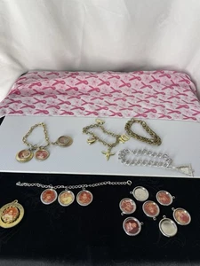 Lote de pulseras con dijes ver fotos detalles/desgaste - Imagen 1 de 7