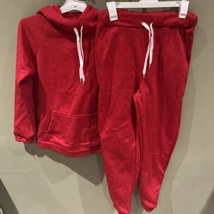 Women’s Matching Red Track Suit Size Medium NWT Drawstrings Casual - Picture 1 of 13