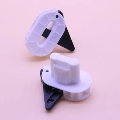 Clip de bloqueo de cojín de asiento trasero de 2 piezas para Mazda 3 2014-2018 6 2014-2021 Foto 1 de 4