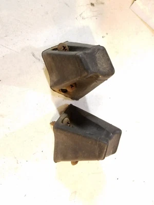 89-98 GEO TRACKER SUZUKI SIDEKICK Arco trasero tapa blanda GOMA TOPES - MONTAJES Foto 1 de 3