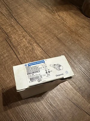 Telemecanique Sensor XS612B1PAL2 / unused/OVP - Image 1 of 4