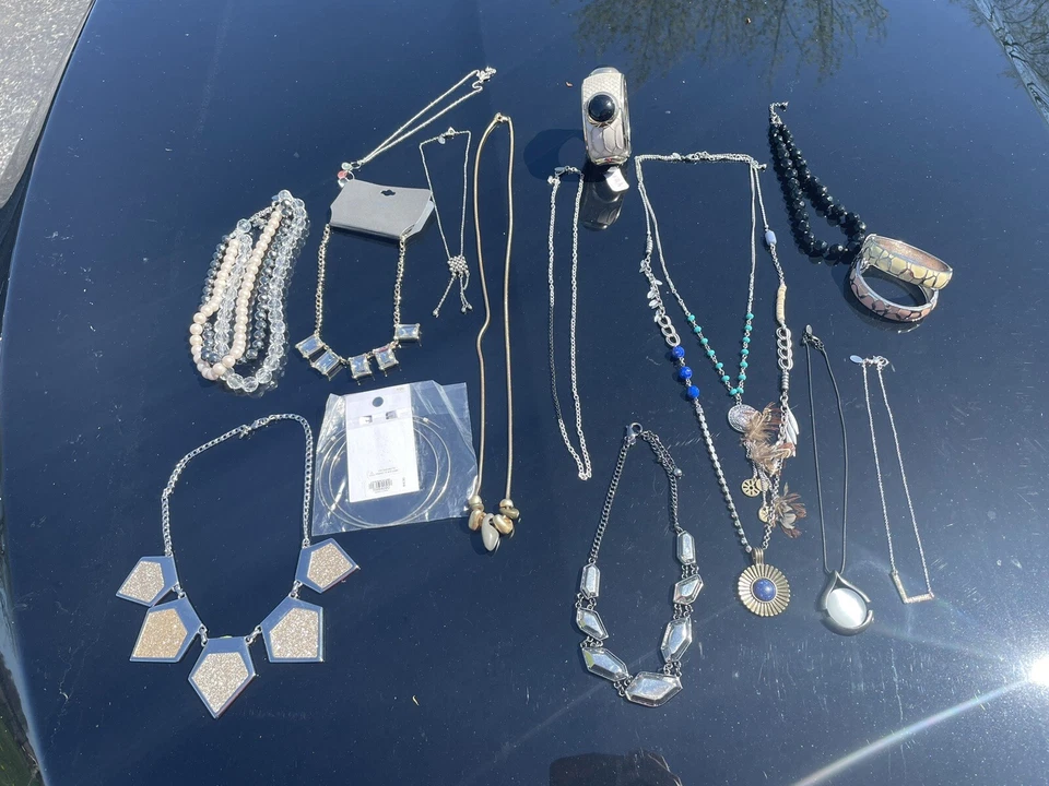 LOTE MIXTO DE 16 COLLARES BRAZALETES Joyería firmada EXPRESS Foto 1 de 4