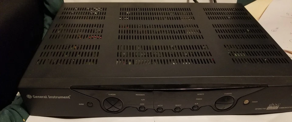 DVD combo vintage DVD-VCR DVD player VHS (sem controles remotos) - Imagem 1 de 1