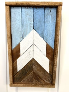 Altholz Wandbild von Solstice Woodworks blauer Himmel weiße Berge mit Haken - Bild 1 von 12