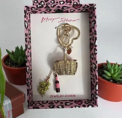 Betsey Johnson Llavero Verano Picnic Bolsa Dije Botella de Vino y Uvas Nuevo con Etiquetas Caja Foto 1 de 4