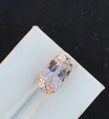 Natural Kunzite 8.25 Carat Peach pink color Gemstone Brilliant Luster Oval Cut - image 1 of 4
