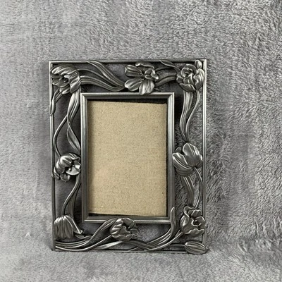 "Marco colgante de metal fundido estilo Art Deco flores de tulipanes ~ 3,5 X 5"" apertura" Foto 1 de 4