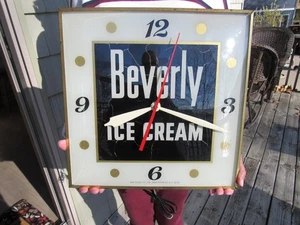 VINTAGE ORIGINAL 1958 BEVERLY ICE CREAM DAIRY CLOCK - PAM CLOCK RUNS GREAT - Picture 1 of 17