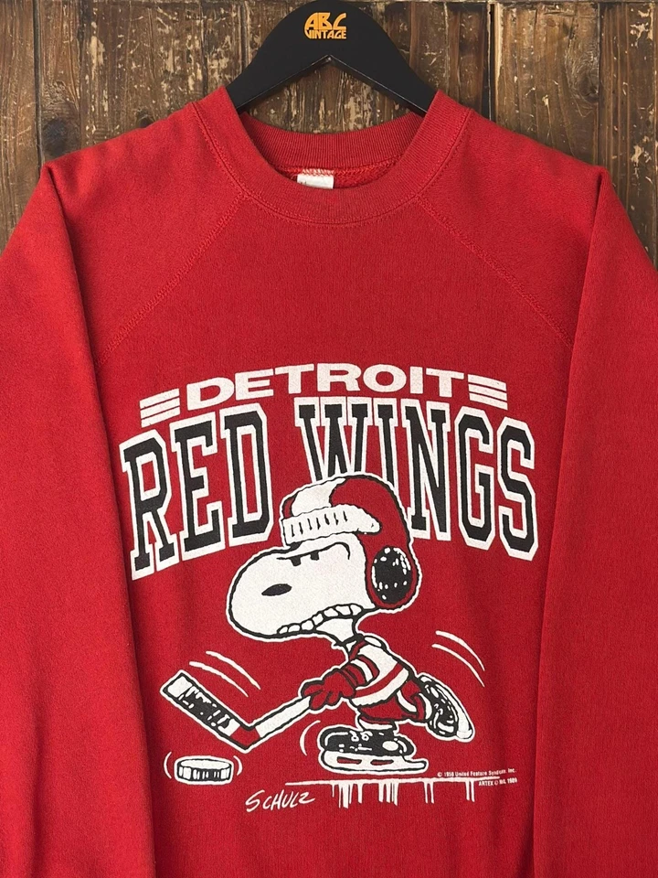Detroit Red Wings NHL Hockey cartoon graphic Crewneck Sweatshirt VK01013 - Image 1 of 1
