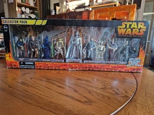 STAR WARS COLLECTOR PACK REVENGE OF THE SITH SILVER VADER ROYAL GUARD DOOKU NEW - Picture 1 of 10