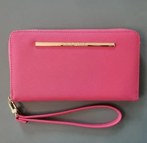 STEVE MADDEN BZIPPY SMOOTH ZIP AROUND WALLET DARK PINK WRISTLET MSRP $48.00 - Picture 1 of 4