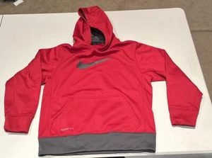 Nike Therma Fit Red Hoodie Youth Medium Pullover Sweatshirt Hooded - Picture 1 of 4