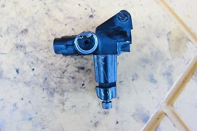 2001 KAWASAKI ZX6R NINJA FRONT BRAKE MASTER CYLINDER DAMAGED - Image 1 of 4