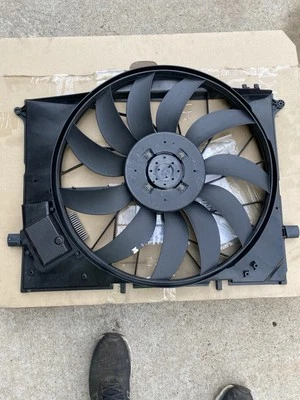 Ventilador motor mercedes clase w220 s Foto 1 de 3