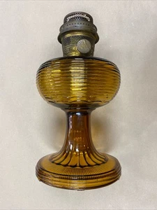 VTG Aladdin Beehive Amber Crystal Dark Oil Lamp Nu-Type Model B **READ** - Picture 1 of 15