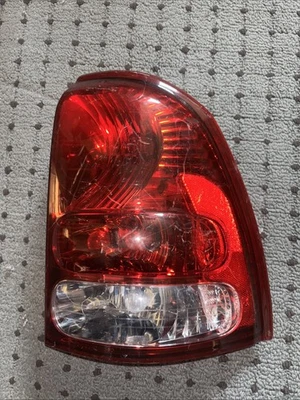 Оригинальный задний фонарь со стороны пассажира 04 05 06 07 Buick Rainier - Изображение 1 из 2