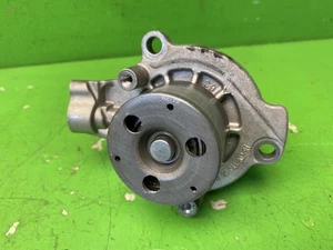 VW TRANSPORTER T6 CRAFTER Water Pump 2.0 TDI 04L011M - Picture 1 of 3