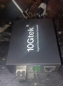 Gigabit Ethernet Media Converter SFP to RJ45 w/ SFP Module Singlemode up to 20KM - Picture 1 of 1