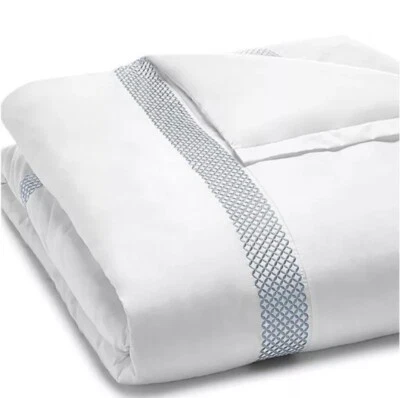Hudson Park Coll. Sateen Duvet Cover Full/Queen Pima Cotton White Blue GEO 500tc - Image 1 of 4