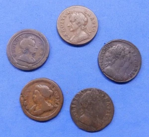 Frühe Kupfer Farthings Charles James W&M George I 1672-1724 ausgewählt. Siehe Menü - Bild 1 von 34