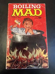 BOILING MAD PAPERBACK SIGNET 1966 - Picture 1 of 5