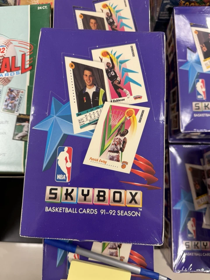 1991-92 Skybox Series 1 DAVID ROBINSON BOX Factory Sealed Box 36 Packs - Image 1 of 2